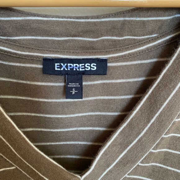 Express Cold Shoulder Top Size Small - Picture 5 of 5